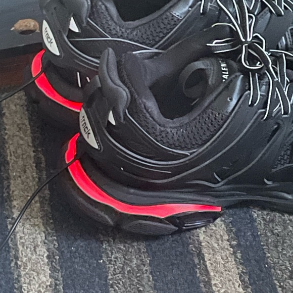 COPY - LED BALENCIAGA TRACK (Black) - Picture 5 of 5